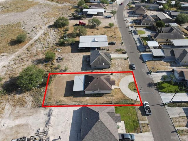 586 Paseo Lindo Street, Rio Grande City, TX 78582