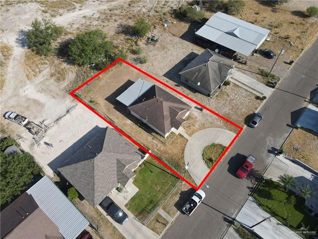 586 Paseo Lindo Street, Rio Grande City, TX 78582