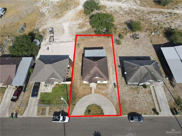 586 Paseo Lindo Street, Rio Grande City, TX 78582