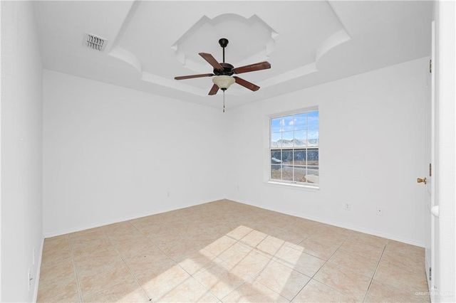 586 Paseo Lindo Street, Rio Grande City, TX 78582