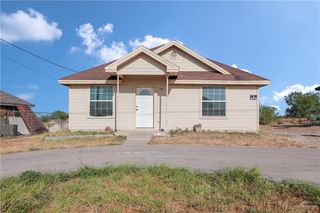 586 Paseo Lindo Street, Rio Grande City, TX 78582