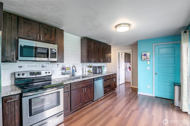 6655 E Portland Avenue, Tacoma, WA 98404