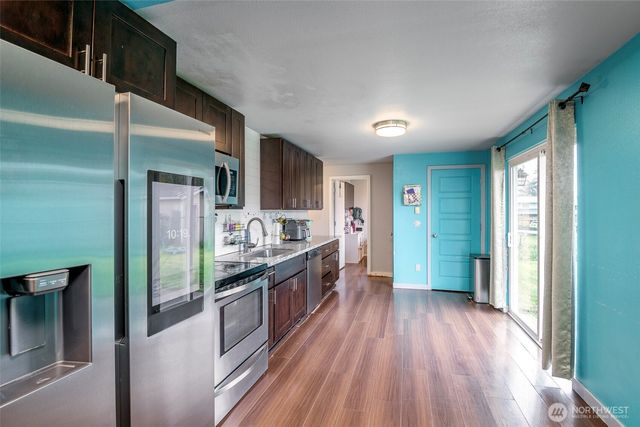 6655 E Portland Avenue, Tacoma, WA 98404