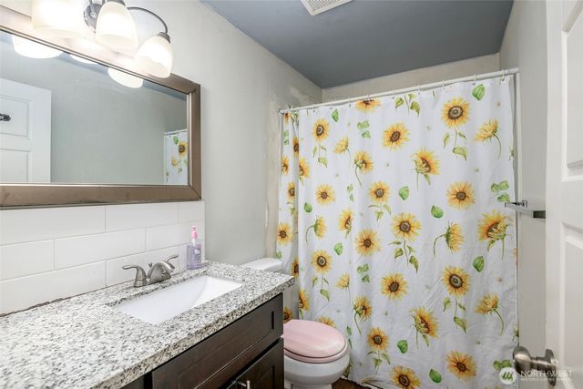 6655 E Portland Avenue, Tacoma, WA 98404