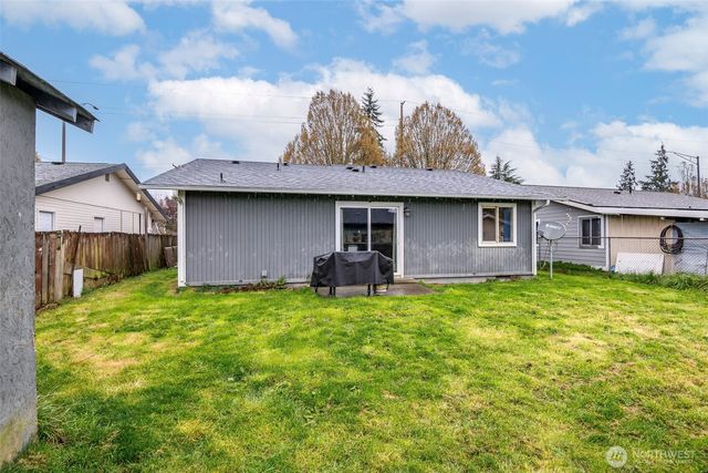 6655 E Portland Avenue, Tacoma, WA 98404