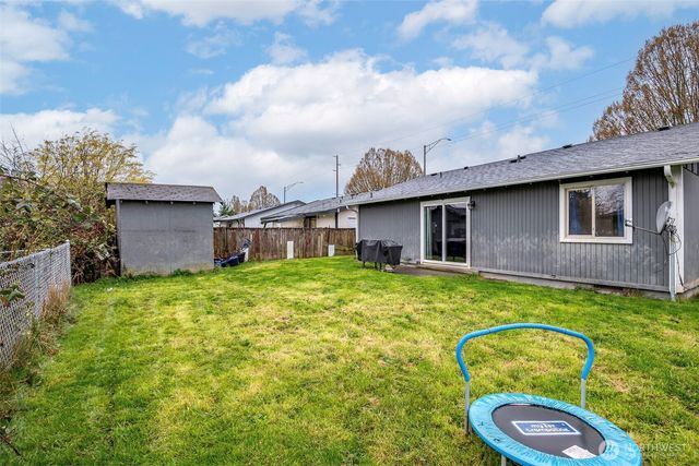6655 E Portland Avenue, Tacoma, WA 98404