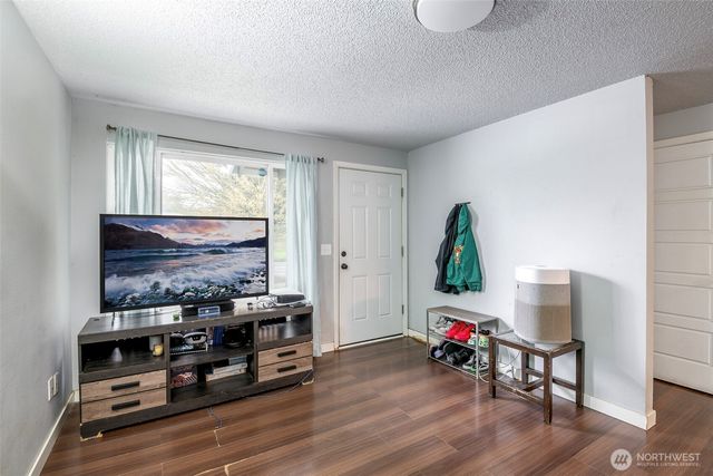 6655 E Portland Avenue, Tacoma, WA 98404