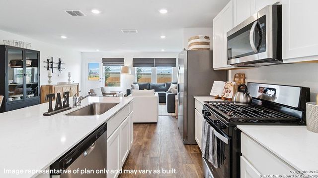 5938 Cinnabar Corner, San Antonio, TX 78222