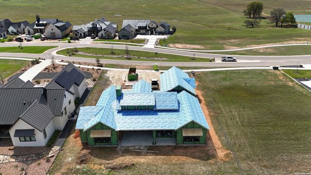 208 Interlaken St, Fredericksburg, TX 78624