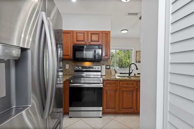 4776 Lago Vista Drive, Coconut Creek, FL 33073