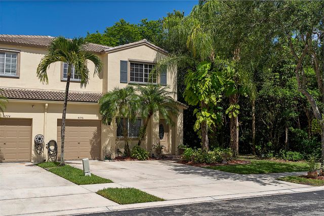 4776 Lago Vista Drive, Coconut Creek, FL 33073