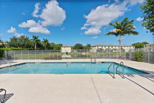 4776 Lago Vista Drive, Coconut Creek, FL 33073