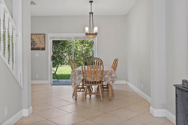 4776 Lago Vista Drive, Coconut Creek, FL 33073