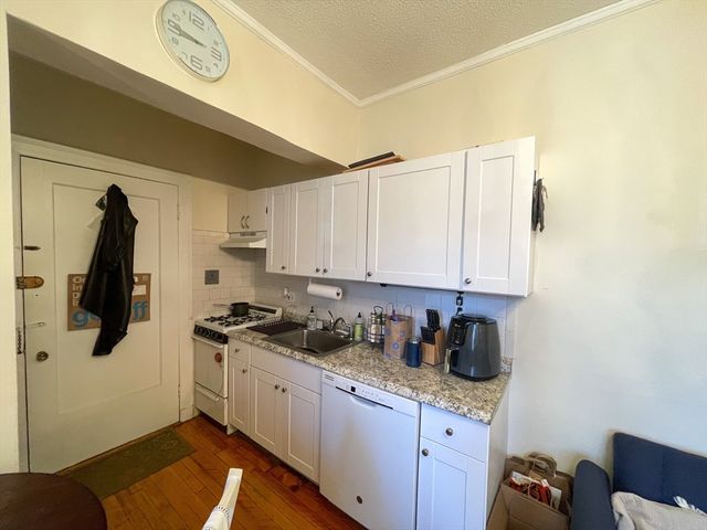 1253 Beacon St A5, Brookline, MA 02446