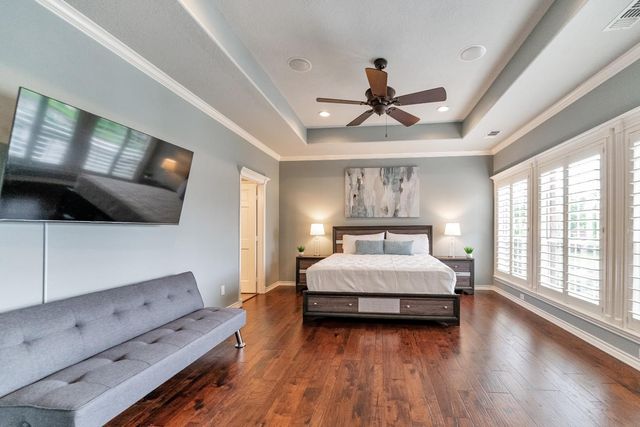 8311 Shoregrove Drive, Houston, TX 77346