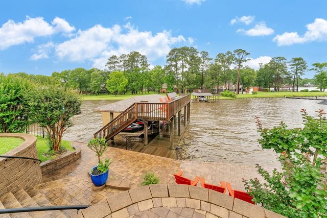 8311 Shoregrove Drive, Houston, TX 77346