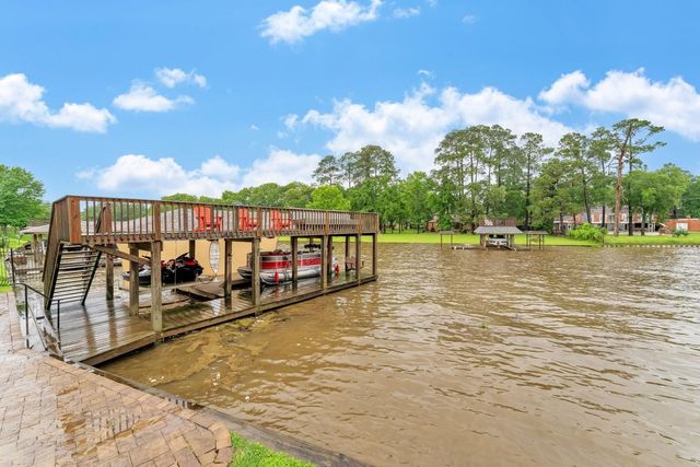 8311 Shoregrove Drive, Houston, TX 77346