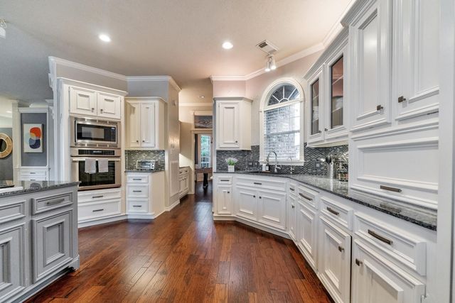 8311 Shoregrove Drive, Houston, TX 77346