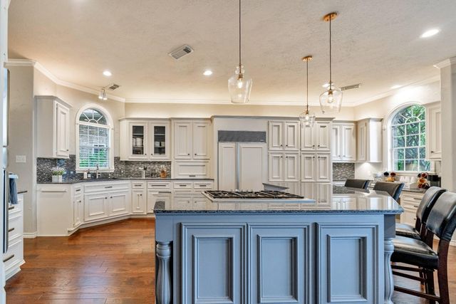 8311 Shoregrove Drive, Houston, TX 77346