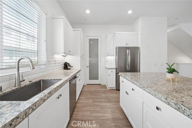 27060 Deer Way, Valencia (santa Clarita), CA 91381