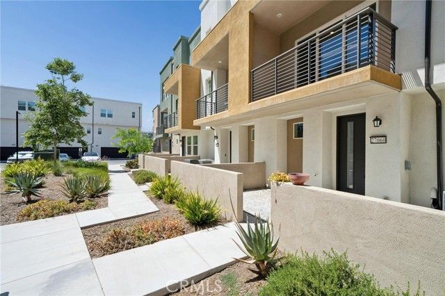 27060 Deer Way, Valencia (santa Clarita), CA 91381