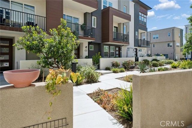 27060 Deer Way, Valencia (santa Clarita), CA 91381