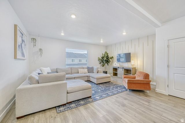 978 E DRIFTER LN, Saratoga Springs, UT 84045