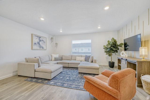 978 E DRIFTER LN, Saratoga Springs, UT 84045