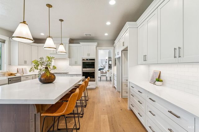 4250 W Sugarberry Ct, Eagle, ID 83616