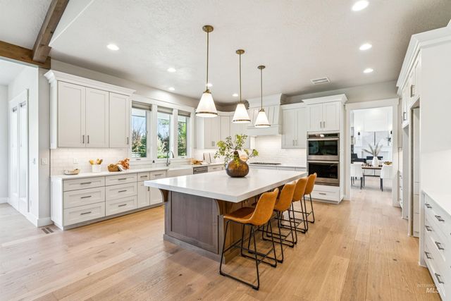 4250 W Sugarberry Ct, Eagle, ID 83616