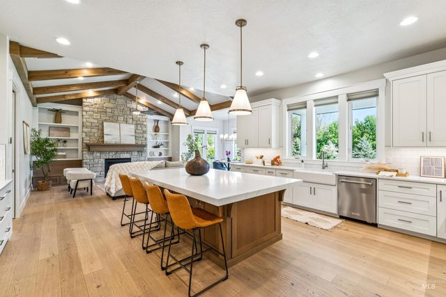 4250 W Sugarberry Ct, Eagle, ID 83616