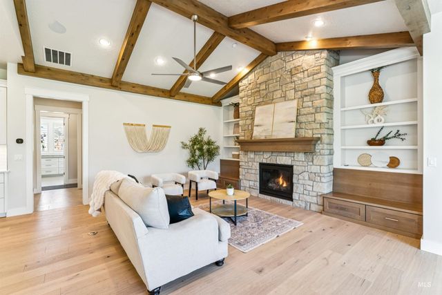 4250 W Sugarberry Ct, Eagle, ID 83616