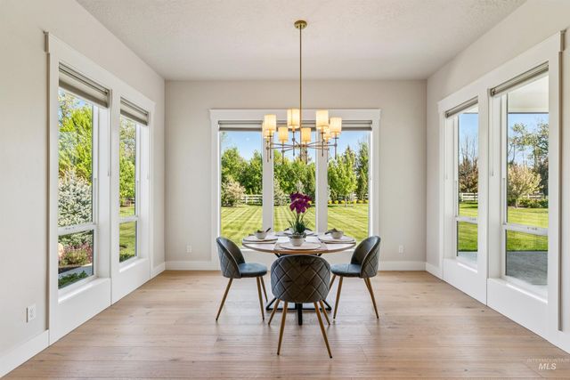 4250 W Sugarberry Ct, Eagle, ID 83616