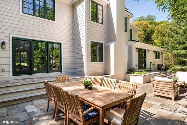 471 BISHOP HOLLOW RD, Newtown Square, PA 19073