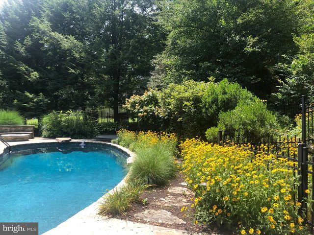 471 BISHOP HOLLOW RD, Newtown Square, PA 19073