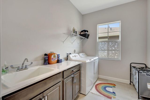 870 Hookline Circle, The Acreage, FL 33470