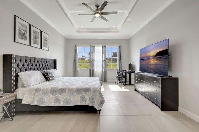 870 Hookline Circle, The Acreage, FL 33470