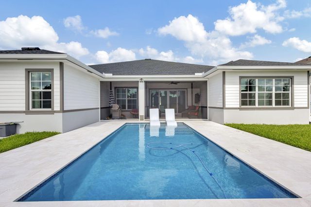 870 Hookline Circle, The Acreage, FL 33470