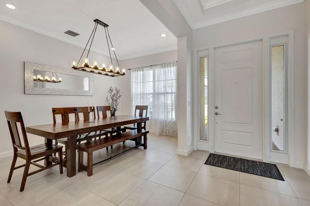 870 Hookline Circle, The Acreage, FL 33470