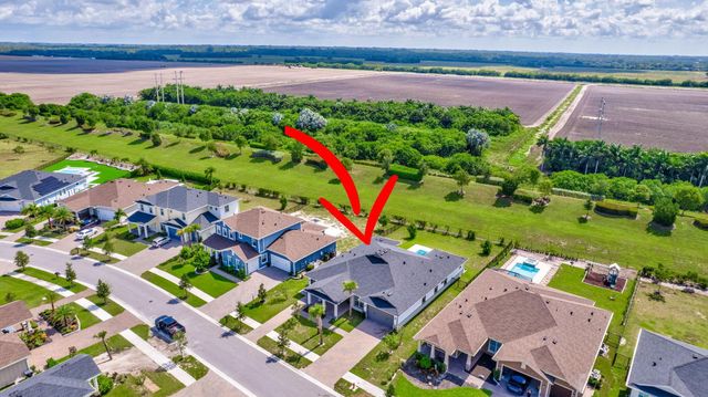 870 Hookline Circle, The Acreage, FL 33470