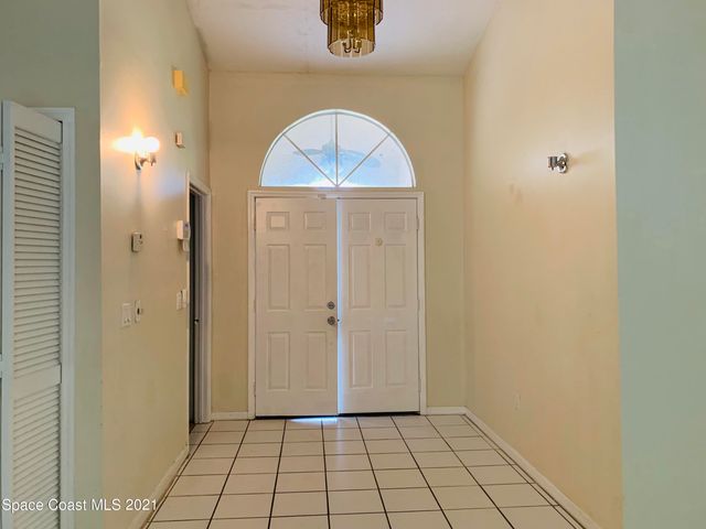 1337 Helvenston Street NW, Palm Bay, FL 32907