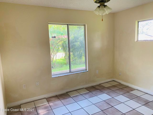 1337 Helvenston Street NW, Palm Bay, FL 32907