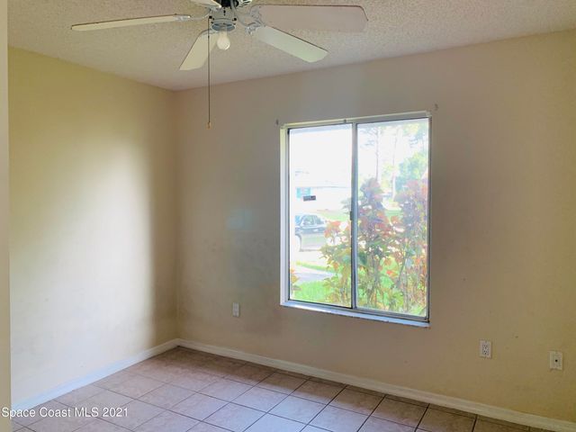 1337 Helvenston Street NW, Palm Bay, FL 32907