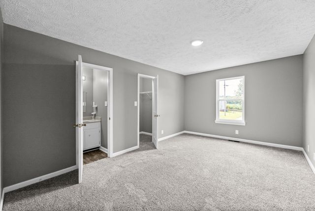 825 Washington Ave, Oak Grove, KY 42262