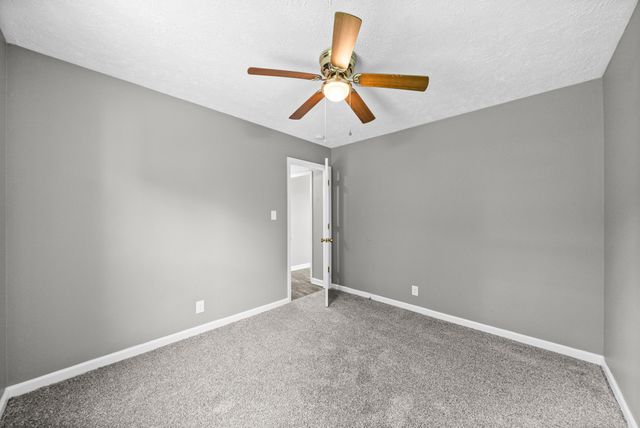825 Washington Ave, Oak Grove, KY 42262