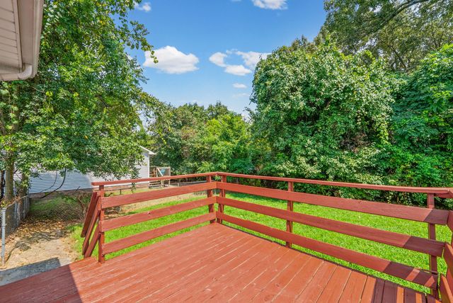 825 Washington Ave, Oak Grove, KY 42262
