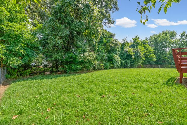 825 Washington Ave, Oak Grove, KY 42262