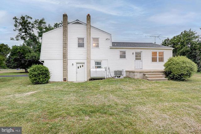 911 BLACKBIRD LANDING RD, Townsend, DE 19734