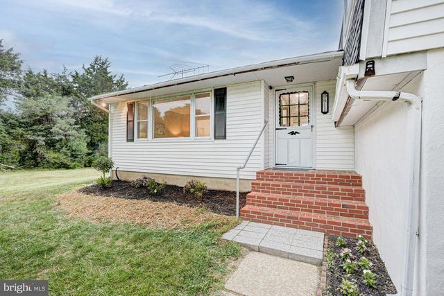 911 BLACKBIRD LANDING RD, Townsend, DE 19734