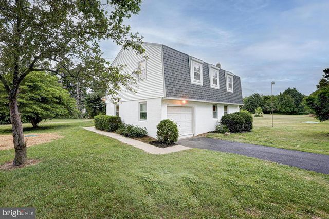 911 BLACKBIRD LANDING RD, Townsend, DE 19734
